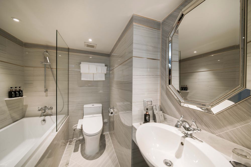 3 Vouchers of Premier Room with Breakfast + Free a Salil Collection Umbrella