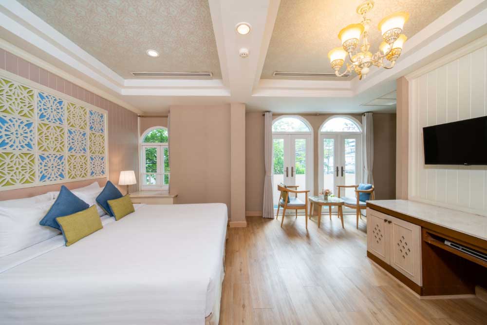 Deluxe Room with Breakfast