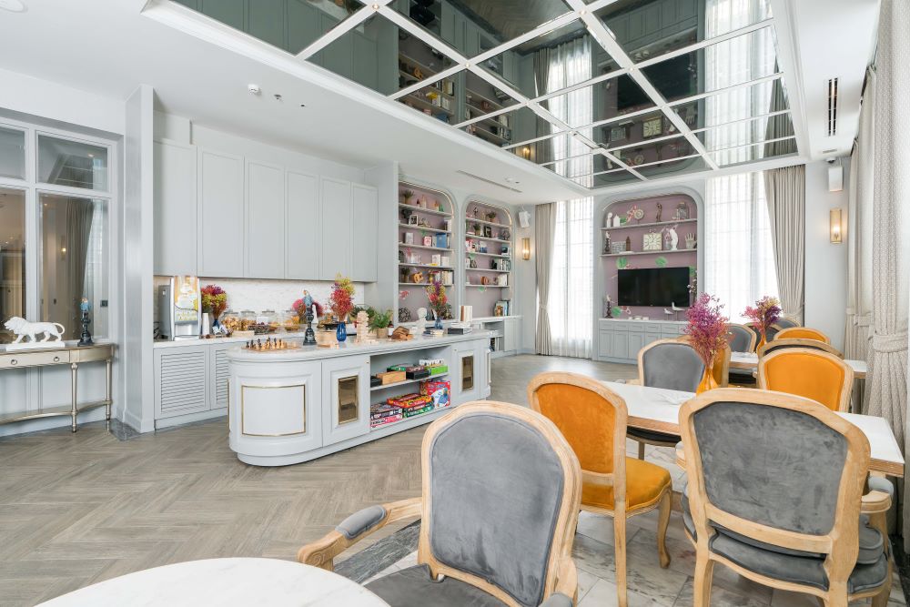 3 Vouchers of Deluxe Suite with Breakfast + Free a Salil Collection Cap